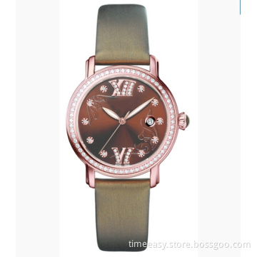 New Design Steel Quartz Watch for Woman